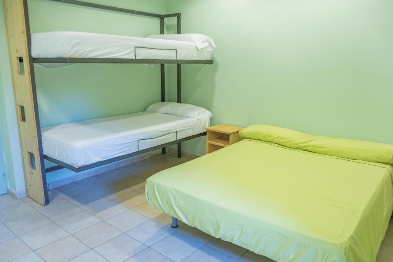La Rectoria D'Albanya Hostel Bagian luar foto