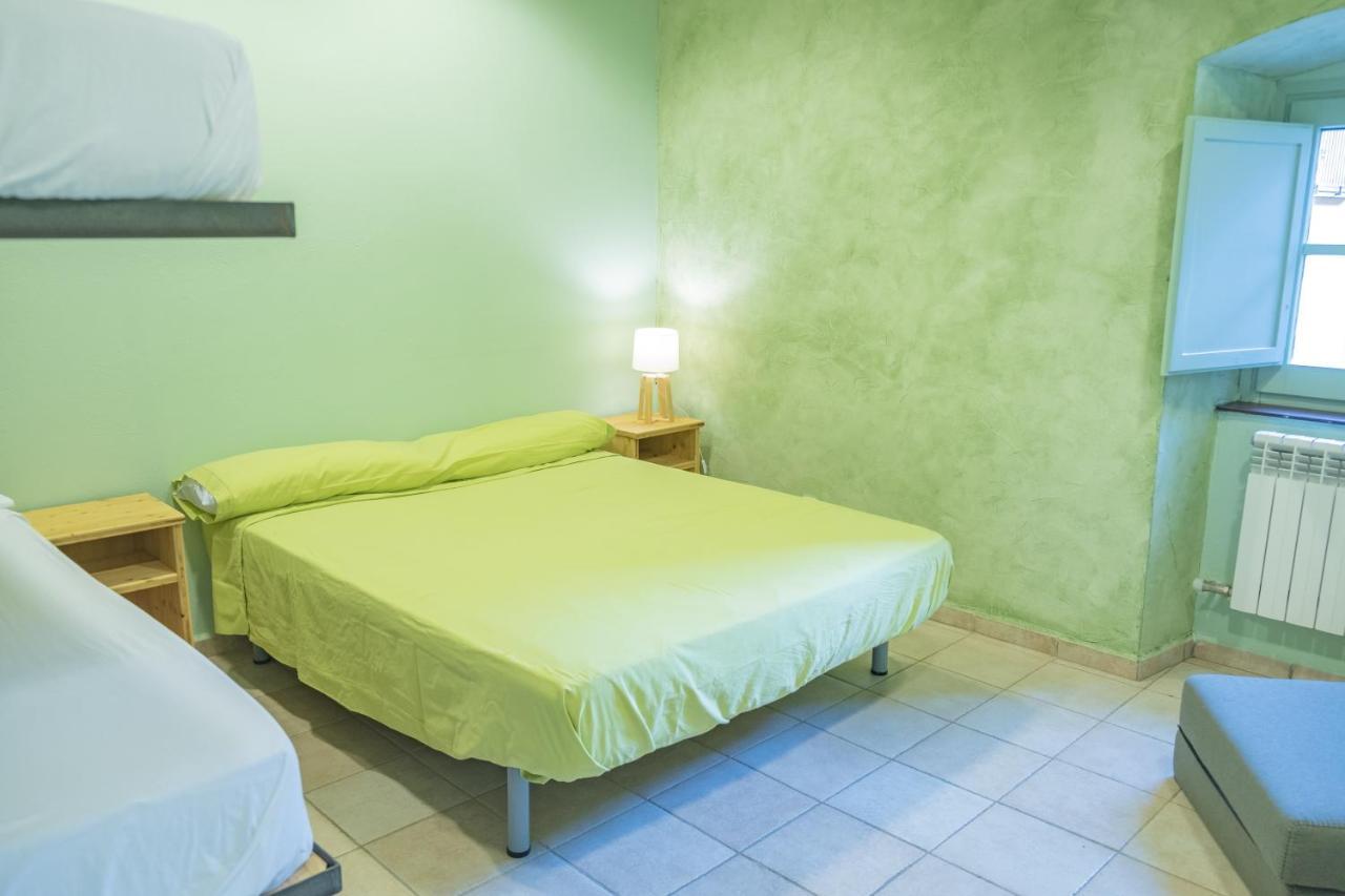 La Rectoria D'Albanya Hostel Bagian luar foto